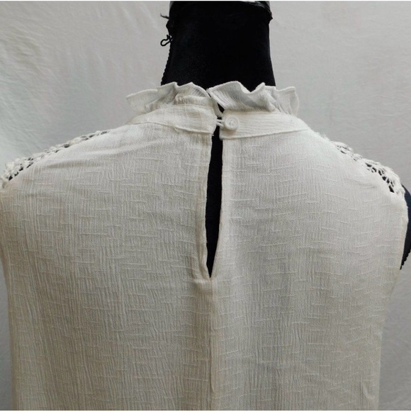 Elegant White Maxi Dress - Picture 5 of 6